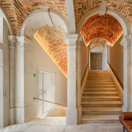 The Lince Santa Clara